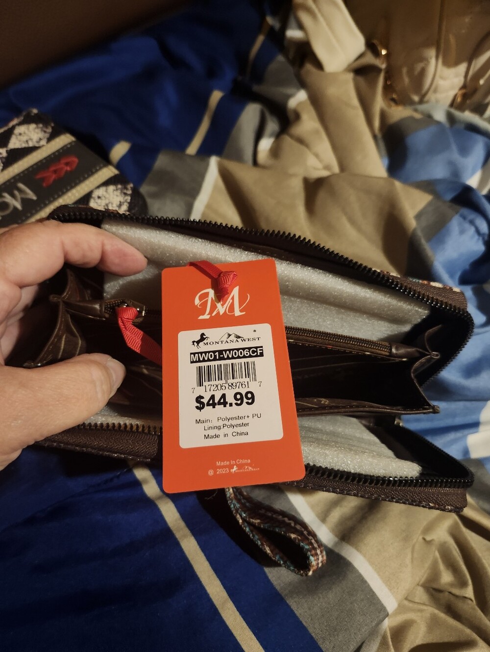Montana West Wallet with Zip Closure - Picture 4 of 5
